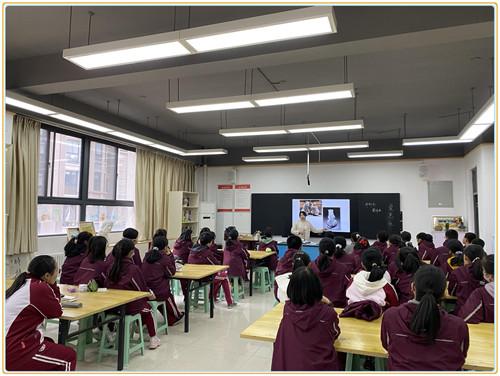 社團鳴鑼開場 嗨翻課餘生活--西安市曲江第一中學